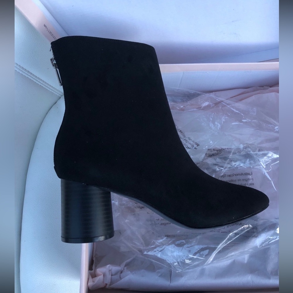 Woman’s Size 10 Black Booties - Brand New in Box - Never Worn - JustFab